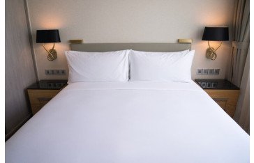 ﻿Amazon Basics Lightweight Microfiber Bed SheetD