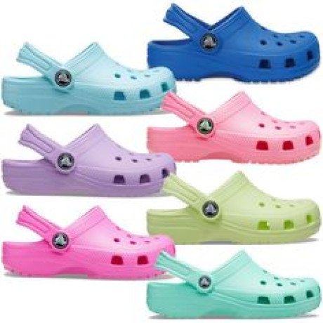 crocs-unisex-adult-classic-clogs-how-do-crocs-classic-clogs-fit-big-0